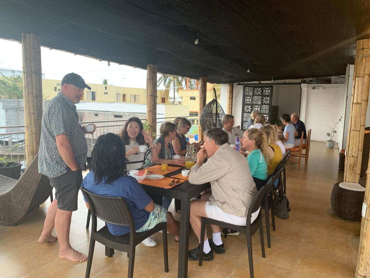 Hostal Costa Del Pacifico プエルトアヨラ エクステリア 写真