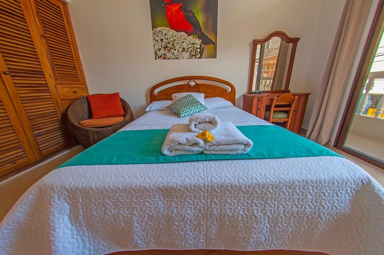 Hostal Costa Del Pacifico プエルトアヨラ エクステリア 写真