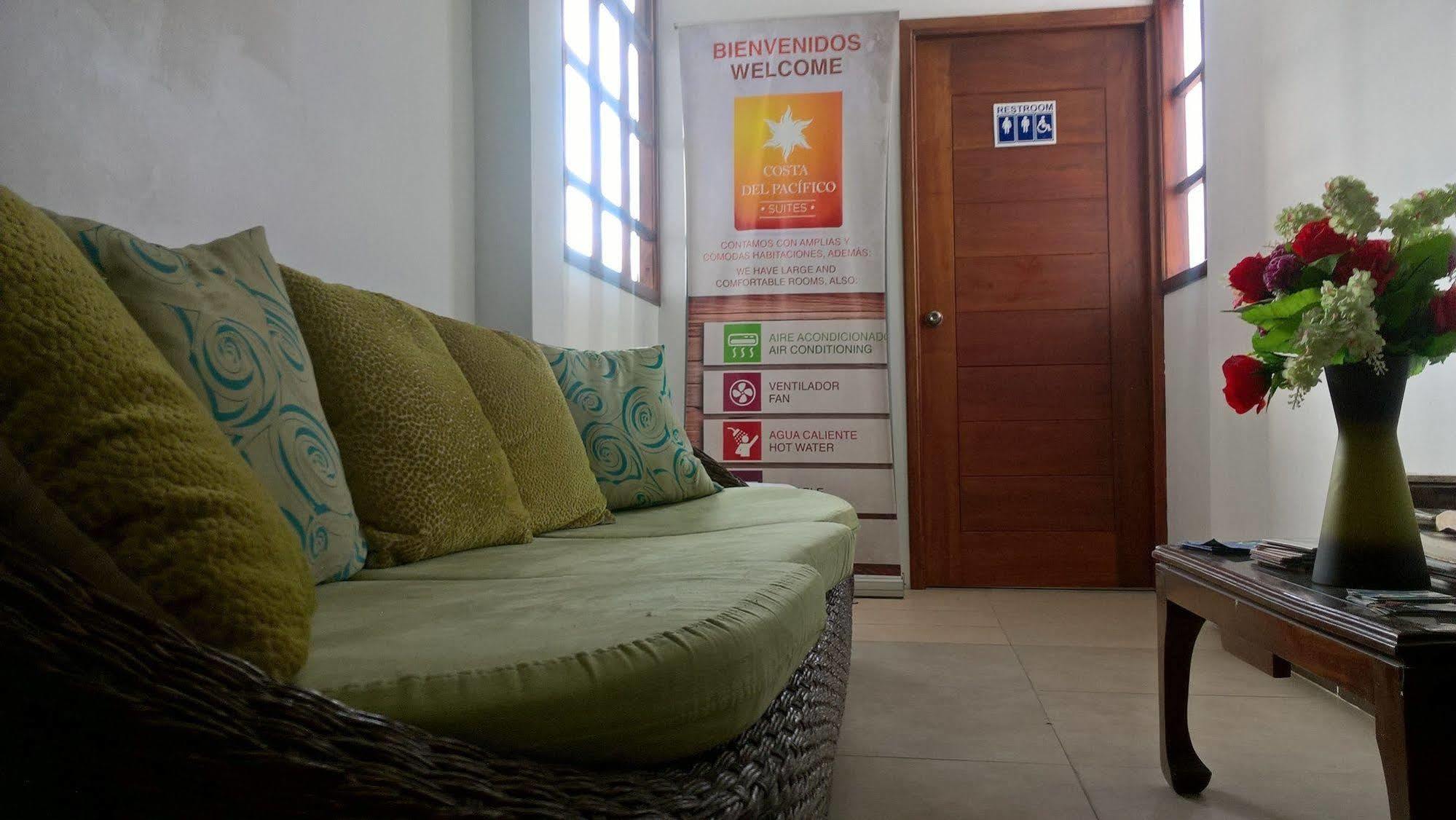 Hostal Costa Del Pacifico プエルトアヨラ エクステリア 写真